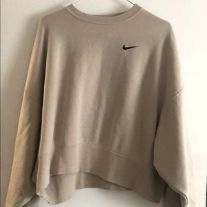 cropped nike crew